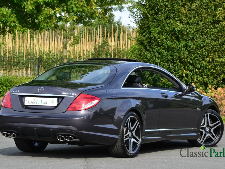 Immagine 5/50 di Mercedes-Benz CL 63 AMG (2007)