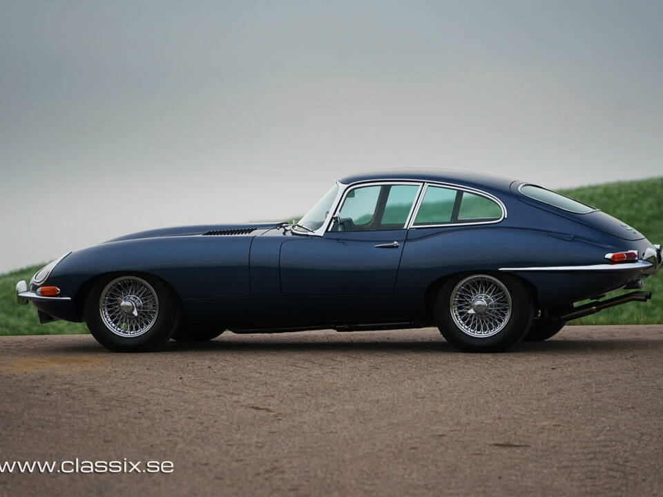 Image 21/30 de Jaguar E-Type 4.2 (1967)