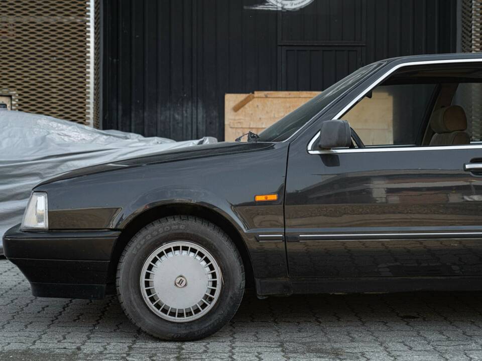 Immagine 12/42 di Lancia Thema 6V (1985)