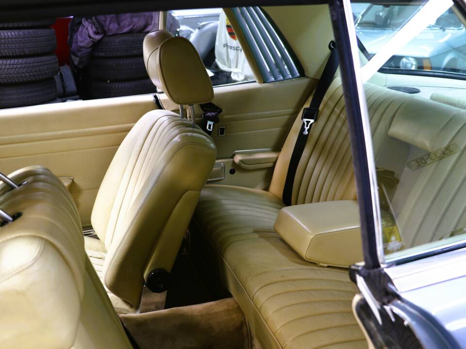 Image 26/41 de Mercedes-Benz 450 SLC 5,0 (1979)