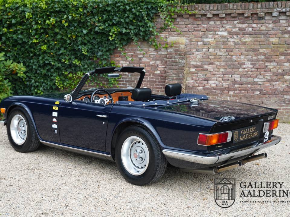 Image 41/50 of Triumph TR 6 (1973)