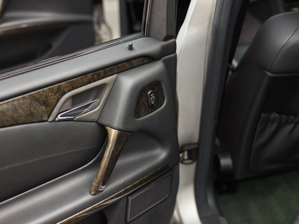 Image 75/98 de Mercedes-Benz E 50 AMG (1996)