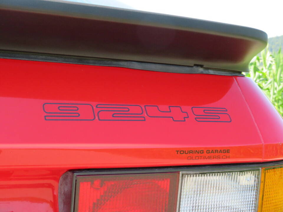 Image 16/18 of Porsche 924 S (1986)