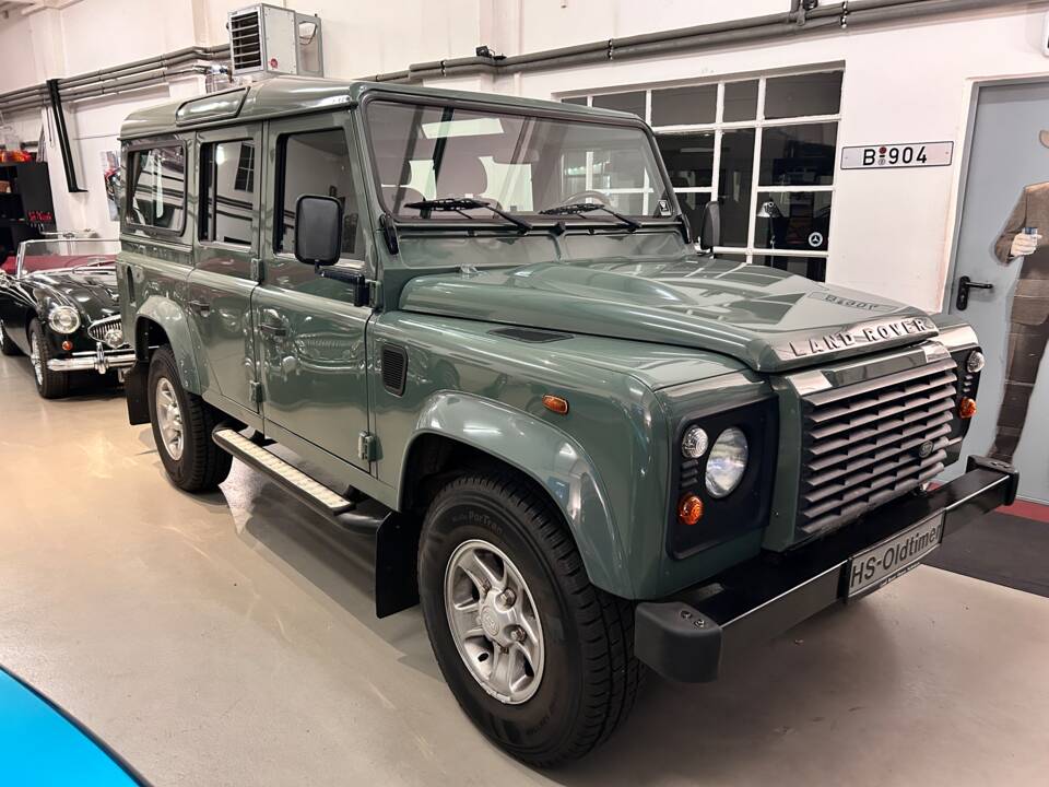 Image 2/35 of Land Rover Defender 90 (2014)