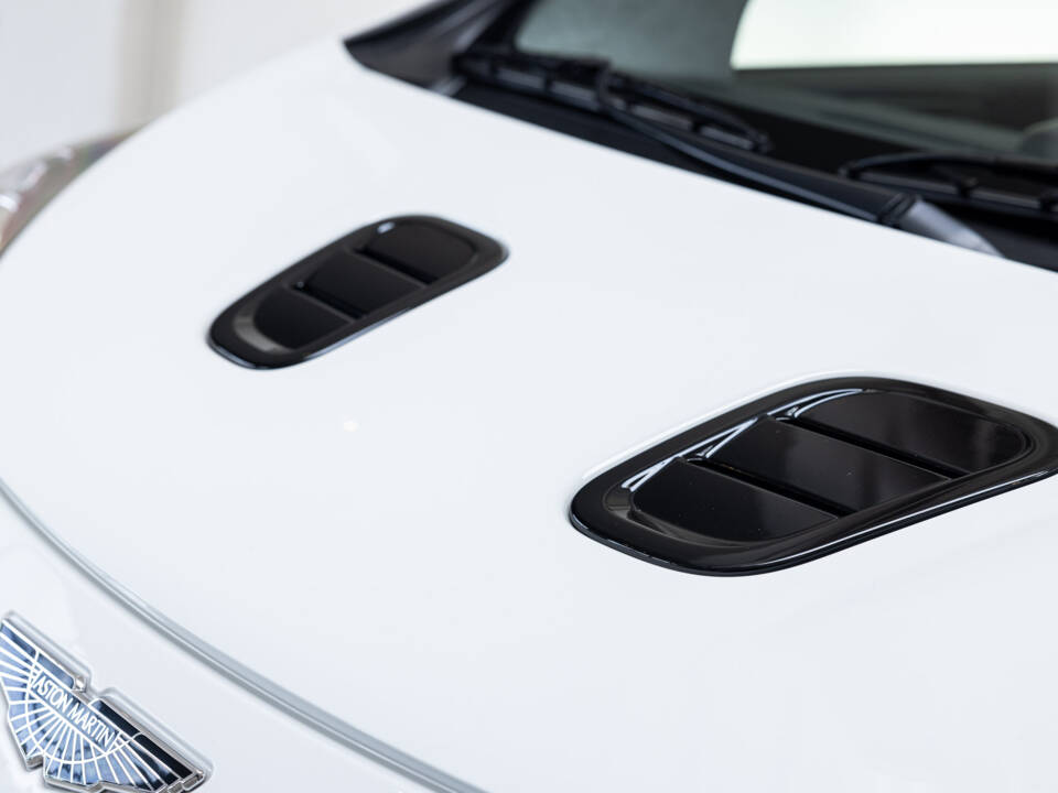 Bild 27/32 von Aston Martin Cygnet (2012)