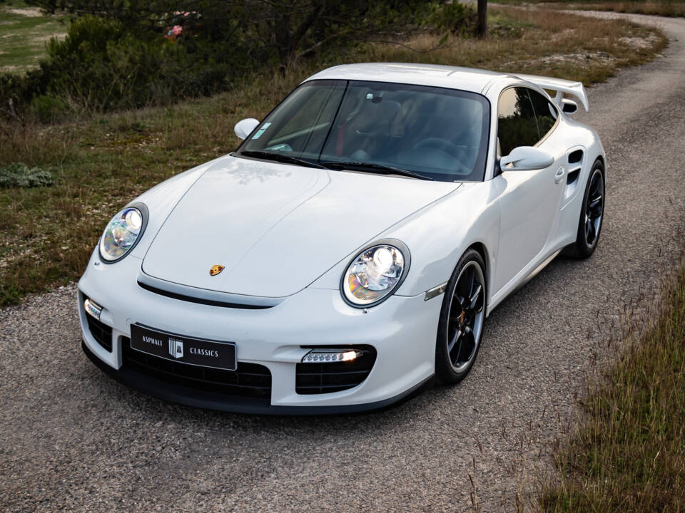 Afbeelding 35/50 van Porsche 911 GT2 (2008)