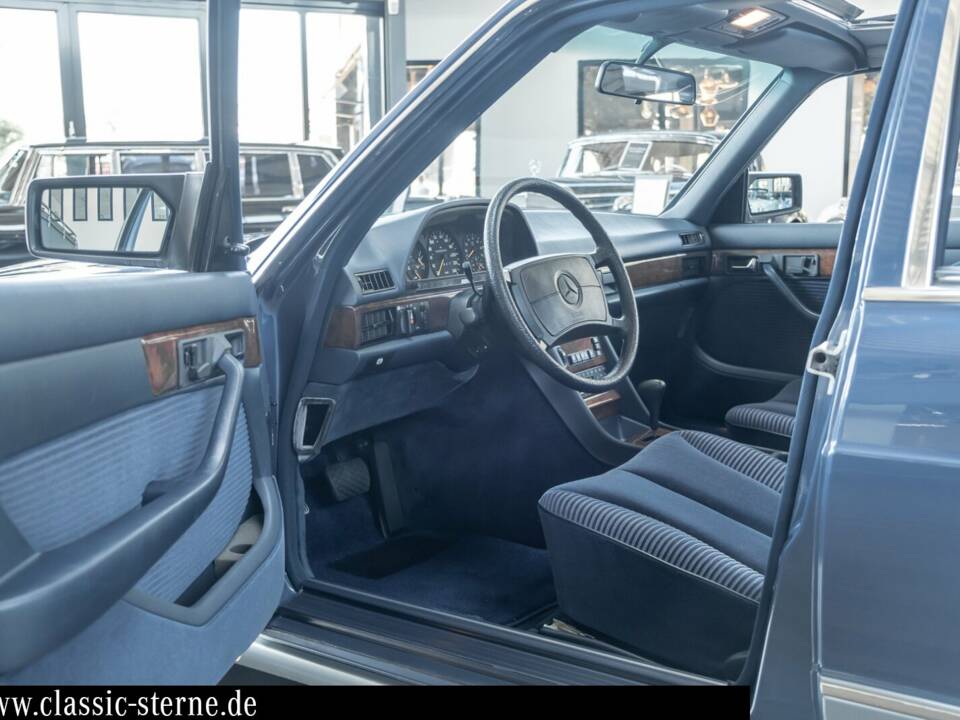 Bild 12/15 von Mercedes-Benz 420 SEL (1988)