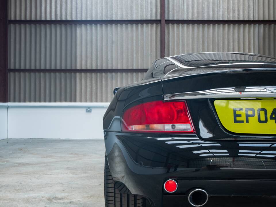 Image 25/50 de Aston Martin V12 Vanquish (2004)