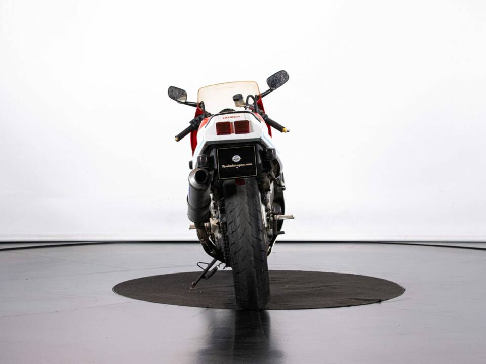 Immagine 3/45 di Honda VFR 400 R (1992)