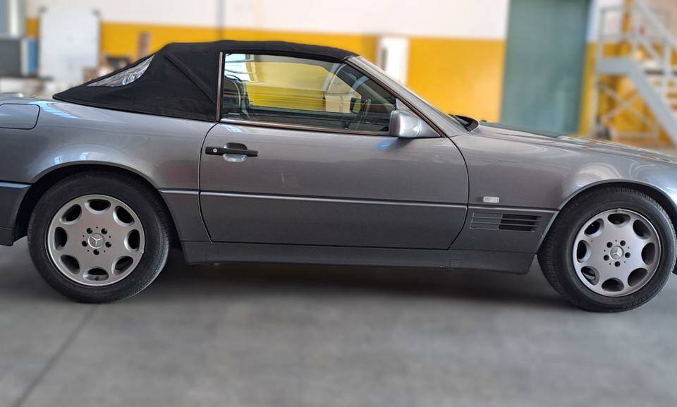 Image 6/50 de Mercedes-Benz 300 SL-24 (1992)