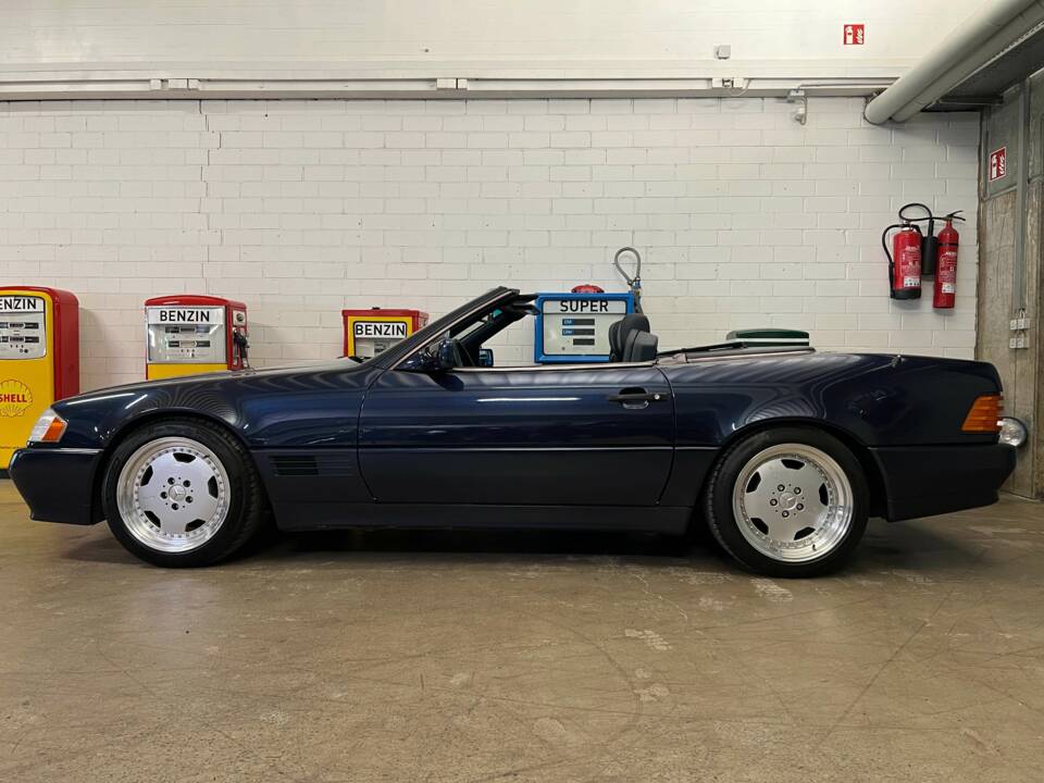 Image 2/21 de Mercedes-Benz SL 280 (1995)