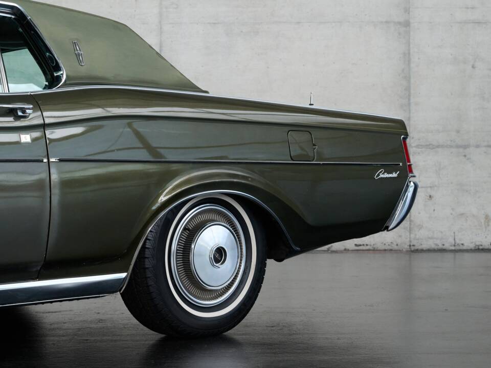 Image 6/50 of Lincoln Continental Mark III Hardtop Coupé (1970)