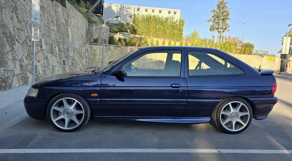 Obraz 6/8 pojazdu Ford Escort 2.0 16V "F1 Edition" (1996)