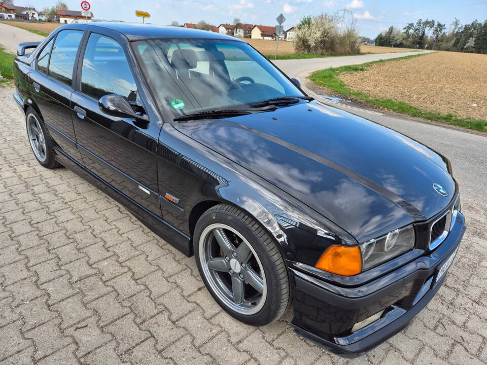 Image 5/49 of BMW 318is "Class II" (1994)