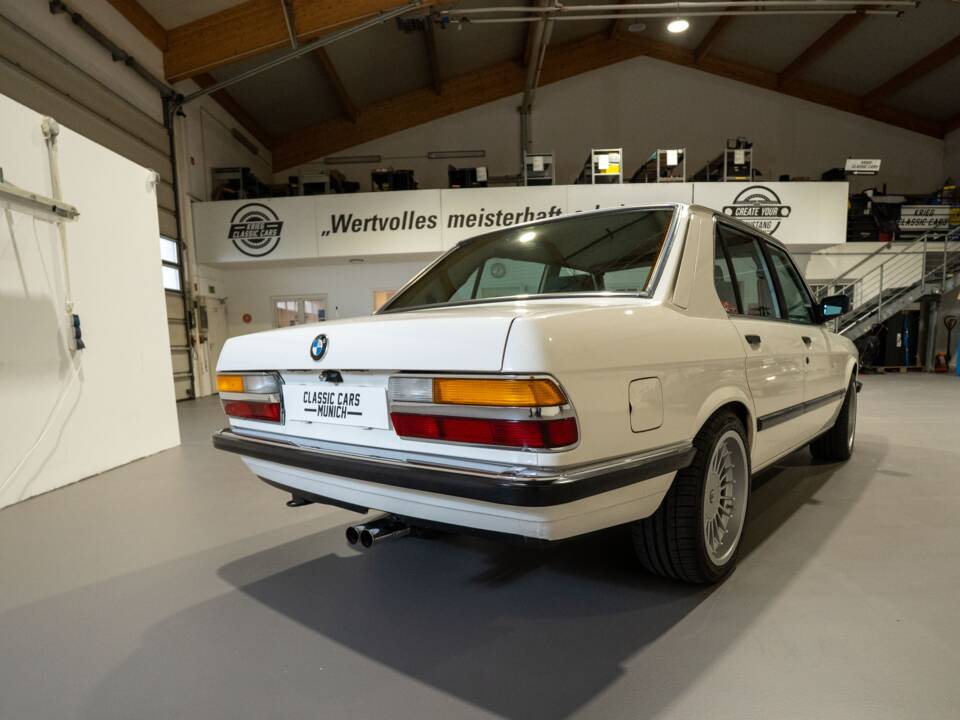 Afbeelding 5/52 van BMW 528i (1984)