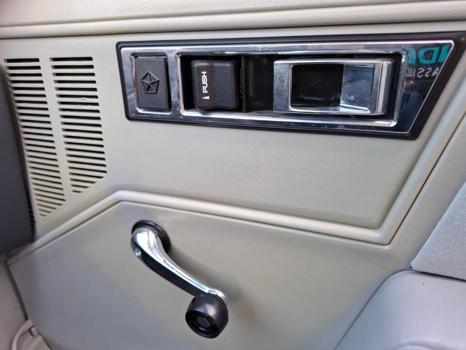 Immagine 33/73 di Dodge Lancer 2.2 Turbo (1986)