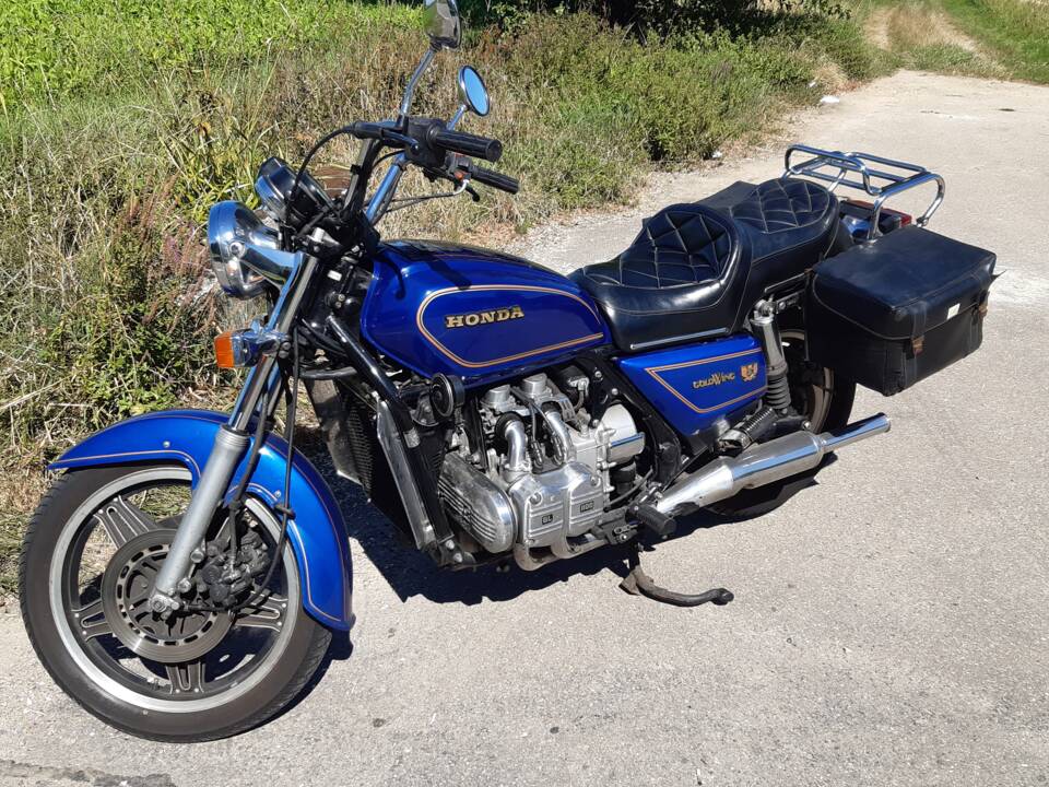 Immagine 3/11 di Honda GL 1100 Gold Wing (1983)