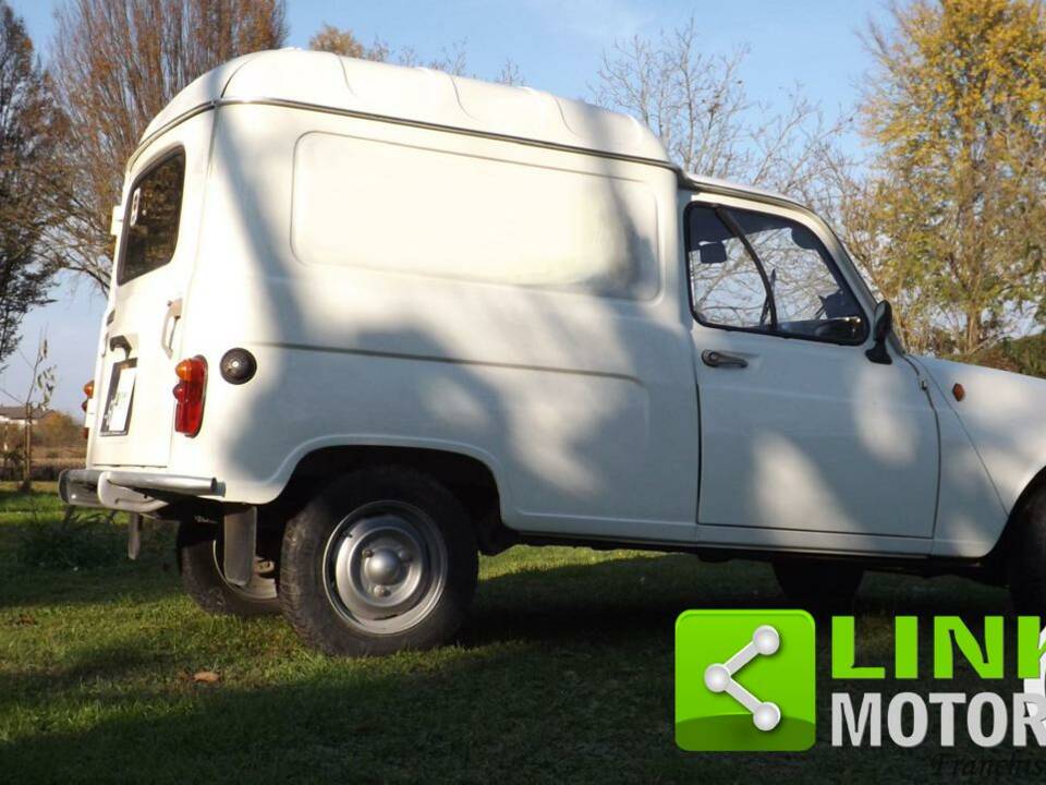 Bild 6/10 von Renault R 4 F4 (1982)