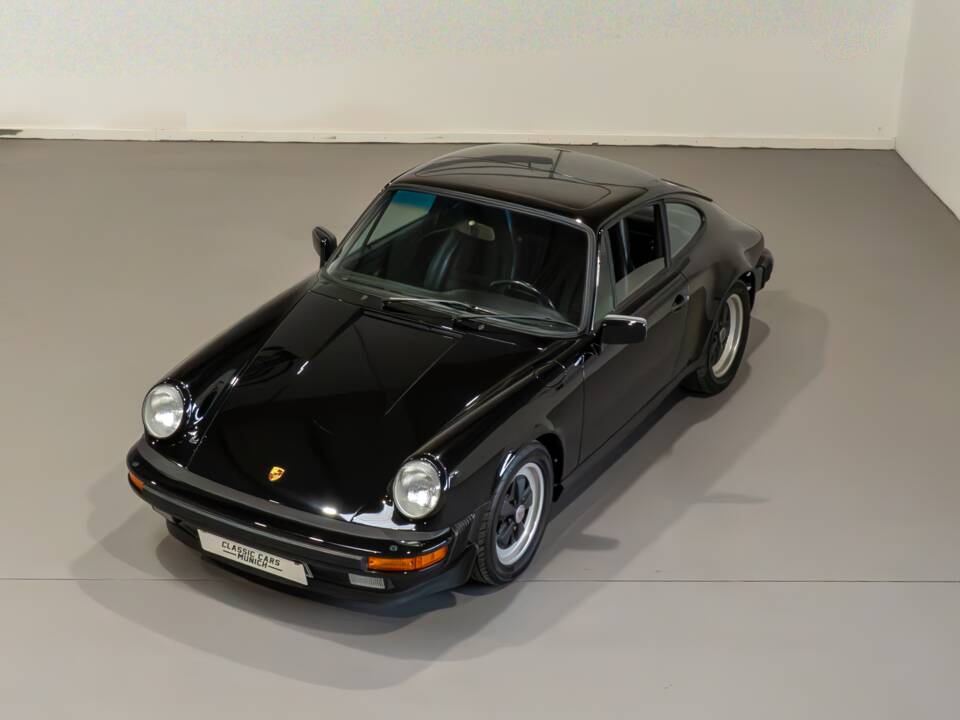 Image 1/38 of Porsche 911 Carrera 3.2 (1986)