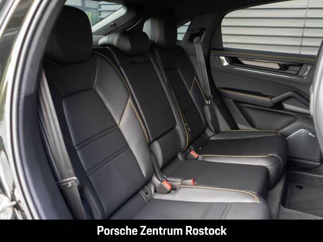 Obraz 26/33 pojazdu Porsche Cayenne Coupé Turbo S E-Hybrid (2026)