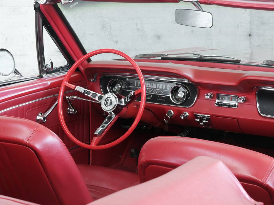 Image 23/50 of Ford Mustang 289 (1964)
