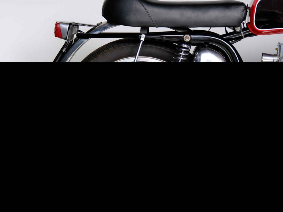 Afbeelding 9/58 van MV Agusta 125 GT (1969)