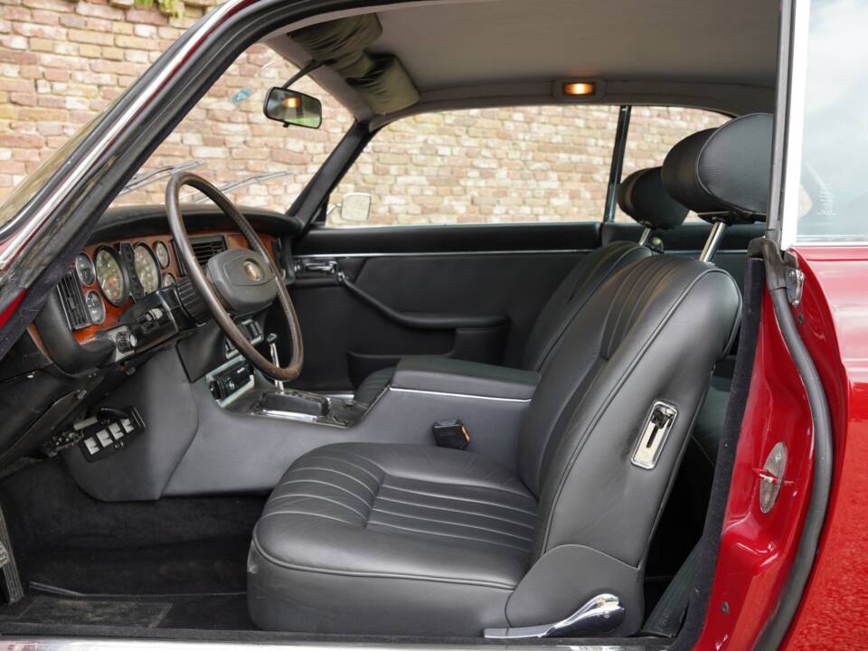 Bild 32/50 von Jaguar XJ 6 C 4.2 (1976)