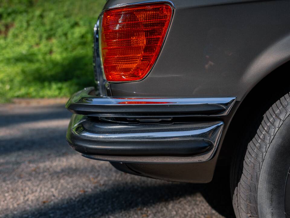 Bild 76/105 von Mercedes-Benz 280 S (1972)