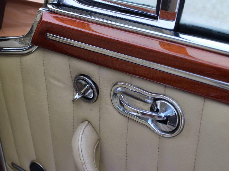 Image 6/13 of Maserati Quattroporte 4700 (1967)