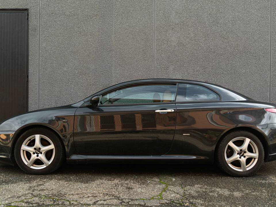 Image 2/37 of Alfa Romeo GT 2.0 JTS (2005)