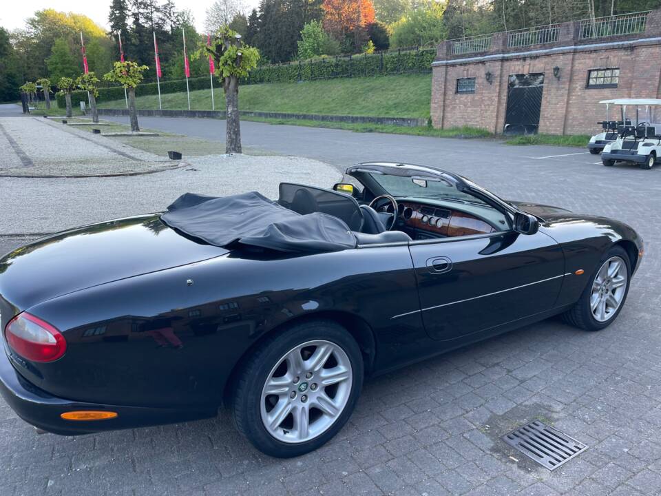 Imagen 43/46 de Jaguar XK8 4.0 (1997)