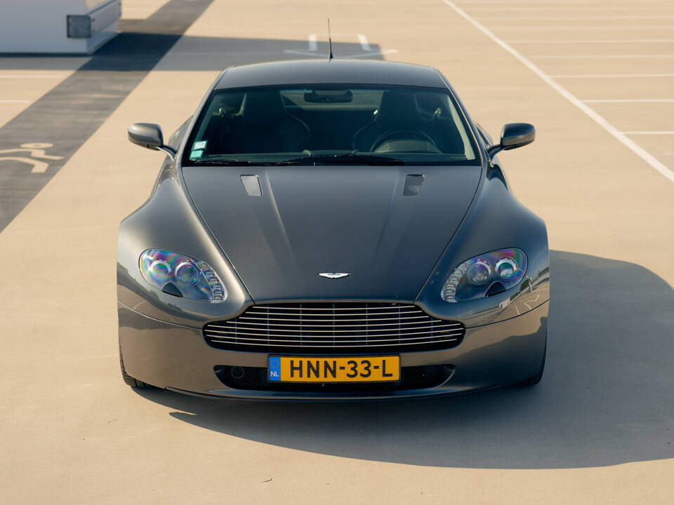 Image 2/14 of Aston Martin V8 Vantage (2007)