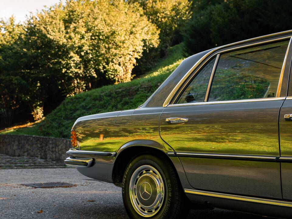 Bild 19/105 von Mercedes-Benz 280 S (1972)