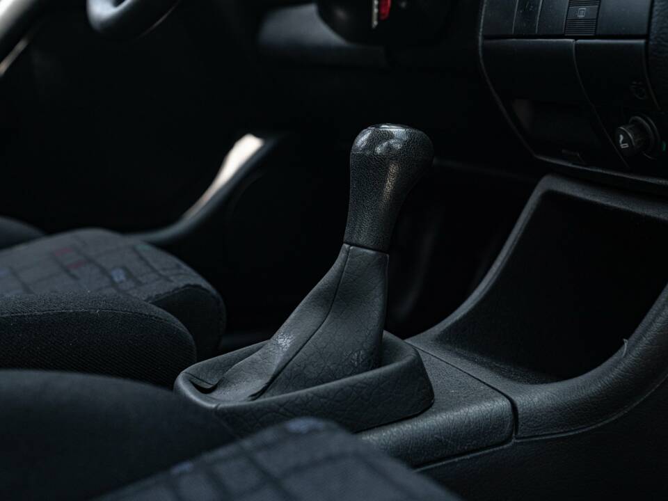 Immagine 31/45 di Volkswagen Golf IV 1.6 (1997)