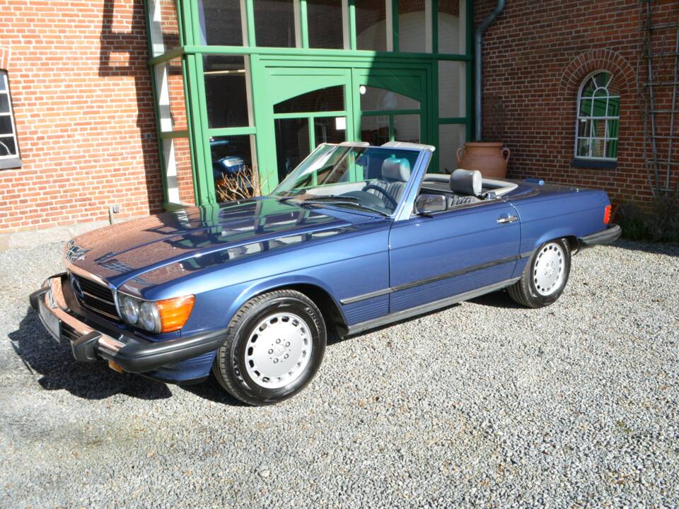 Bild 1/16 von Mercedes-Benz 560 SL (1988)