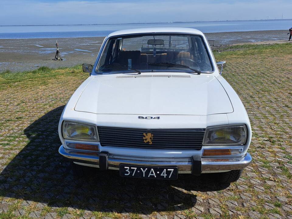 Imagen 4/8 de Peugeot 504 Coupé (1976)