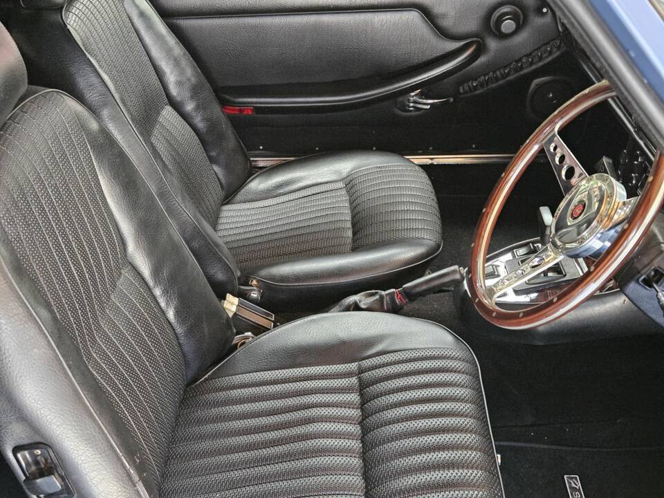 Image 6/8 de Triumph Stag (1974)