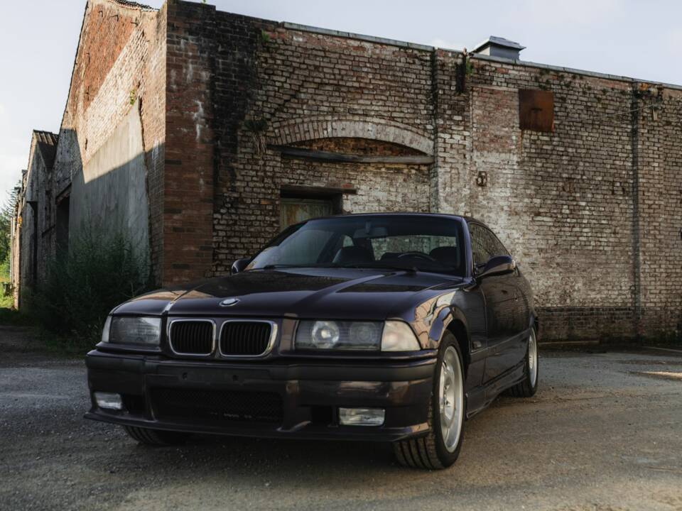 Image 4/80 of BMW M3 (1994)