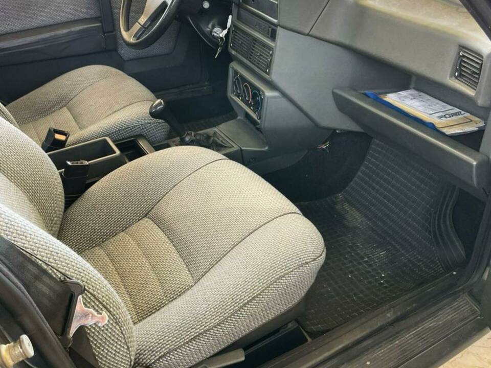 Bild 10/10 von Alfa Romeo 75 1.8 (1987)