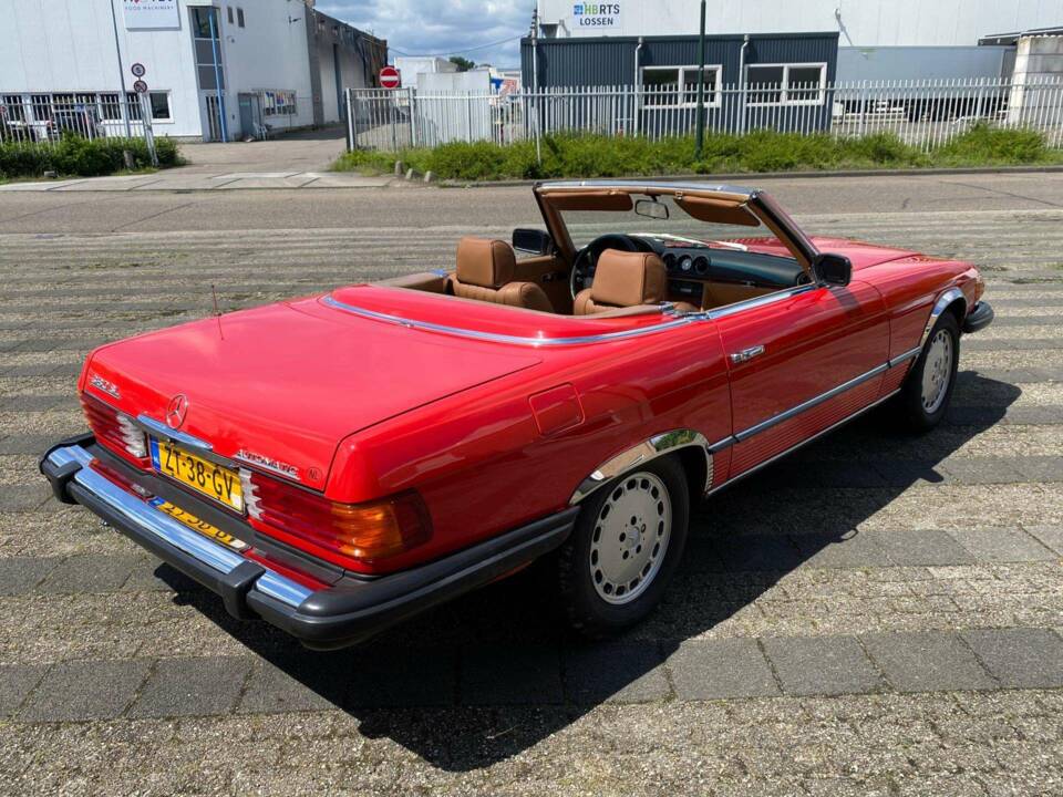 Bild 8/50 von Mercedes-Benz 380 SL (1984)