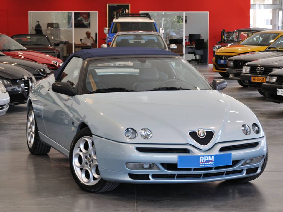 Immagine 1/41 di Alfa Romeo Spider 3.0 V6 12V (2000)