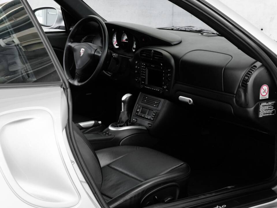 Image 22/49 of Porsche 911 Turbo (2002)