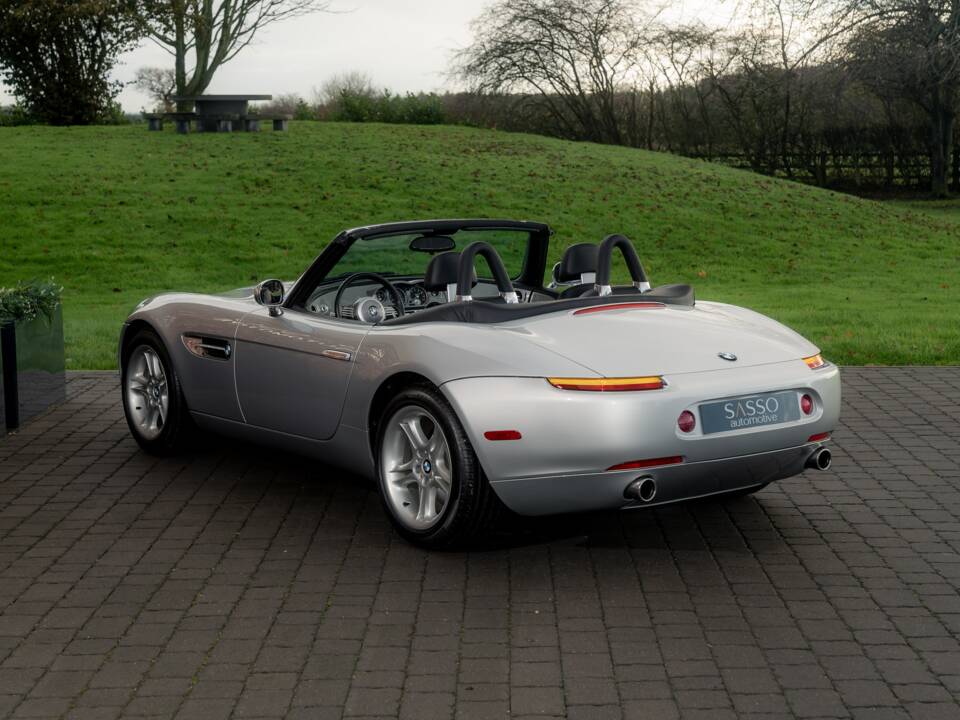 Image 11/84 of BMW Z8 (2001)