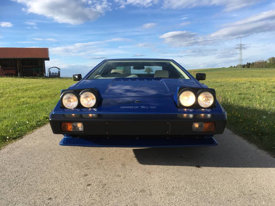 Image 3/46 of Lotus Esprit (1985)