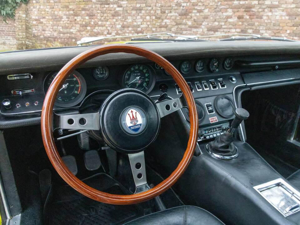 Image 16/50 of Maserati Ghibli (1970)