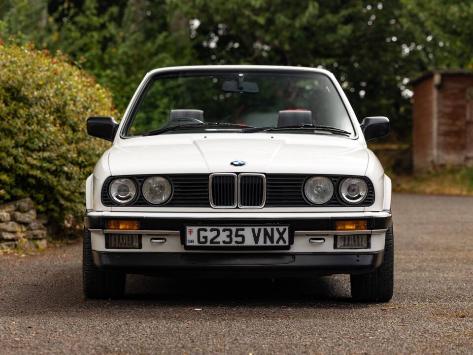 Afbeelding 19/48 van BMW 325i (1990)
