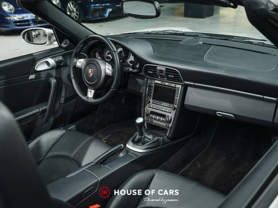 Immagine 17/24 di Porsche 911 Carrera S (2006)