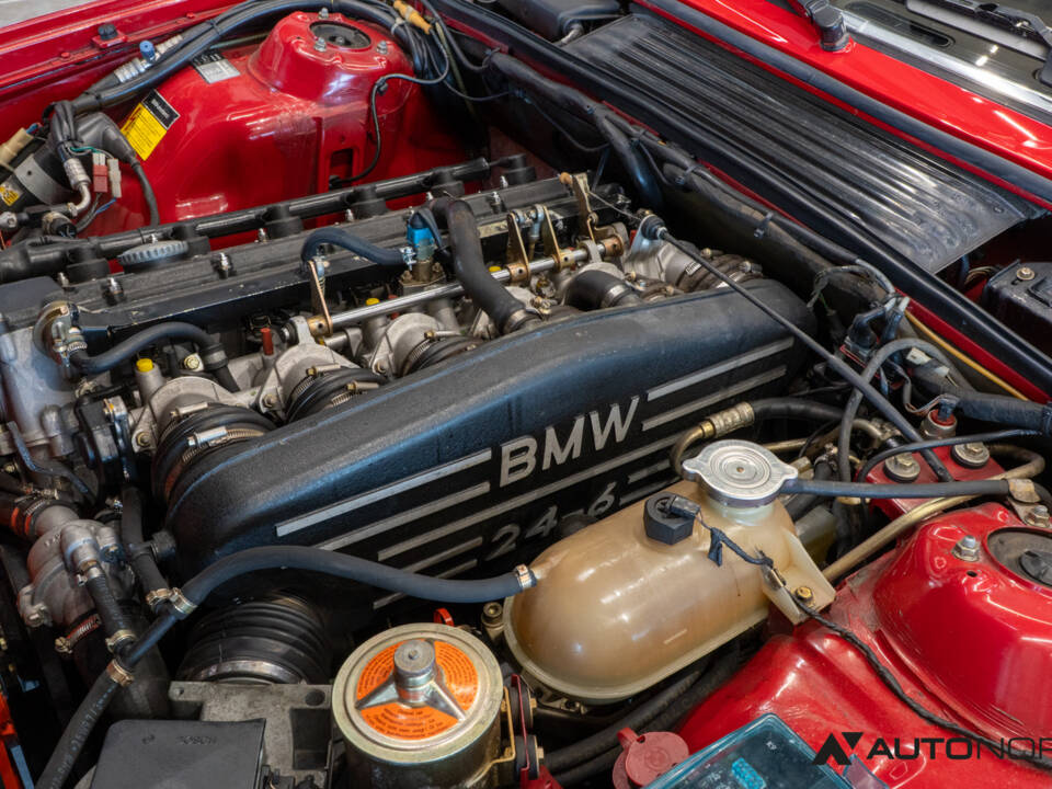 Image 23/51 of BMW M 635 CSi (1985)