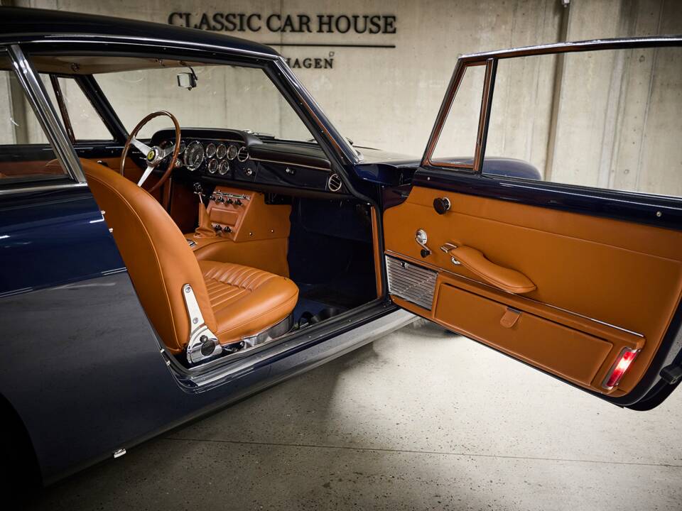 Imagen 77/90 de Ferrari 250 GT 2+2 (1963)