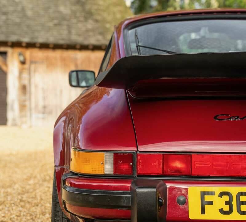 Bild 27/50 von Porsche 911 Carrera 3.2 (1989)